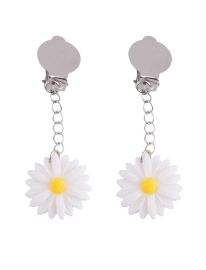 Earrings-Clip On-Daisy